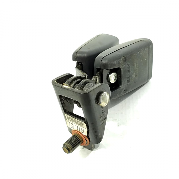 ENGATE FEMEA CINTO TRASEIRO ESQUERDO CENTRAL HYUNDAI I30 2.0  2011 46685