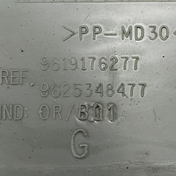 ACABAMENTO ESQUERDO COLUNA PARA-BRISA  PEUGEOT PARTNER 1.8  2000 165324