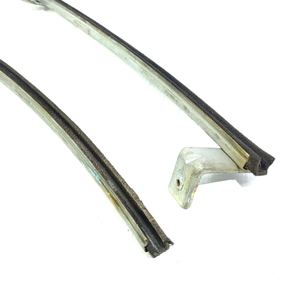 GUIA CANALETA VIDRO DIANTEIRO DIREITO HONDA ACCORD LX 1995 80604