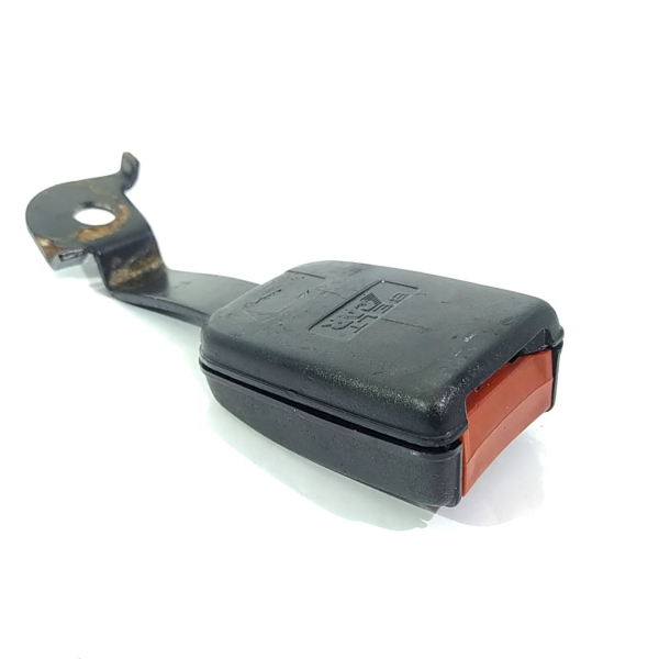 ENGATE FÊMEA CINTO DIANTEIRO DIREITO GM CORSA GL 1.6 1998 109944