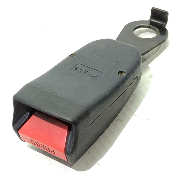 ENGATE FÊMEA CINTO DIANTEIRO DIREITO HONDA CIVIC LX 1.616V AT 1999 115608