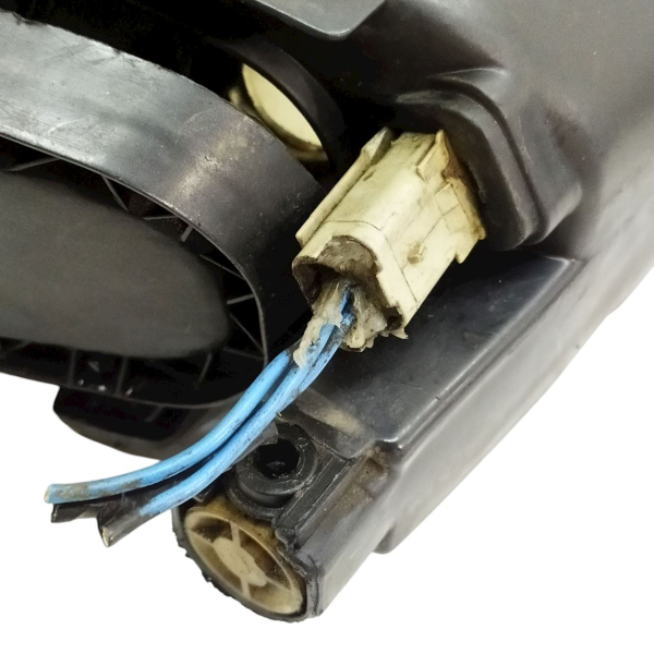 FAROL ESQUERDO PEUGEOT 206 1.4 4P 2007 V1699 - P16