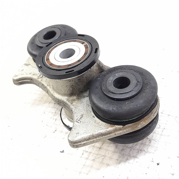 BUCHA CENTRAL BRAÇO OSCILANTE TRASEIRO  MERCEDES-BENZ B200 2.0 2007 185857