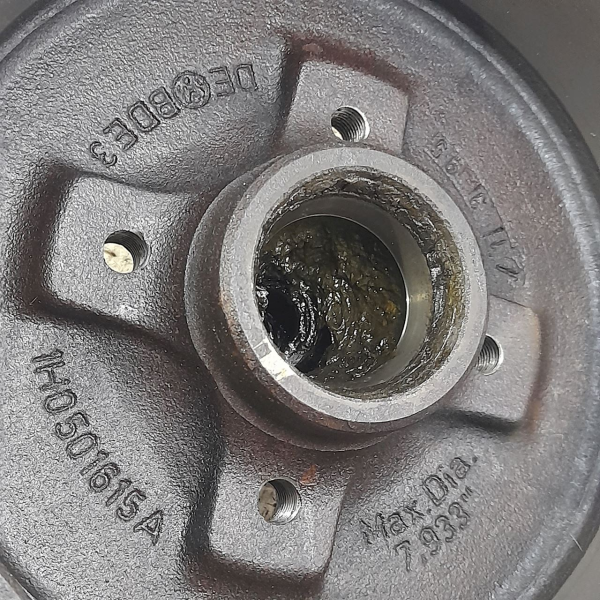 CUBO TAMBOR FREIO TRASEIRO  VW GOLF GL 1.8  1995 191916