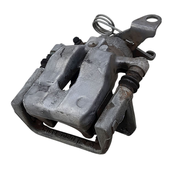 PINÇA TRASEIRA DIREITA  FIAT LINEA DUAL 1.8 16V 2011 193500