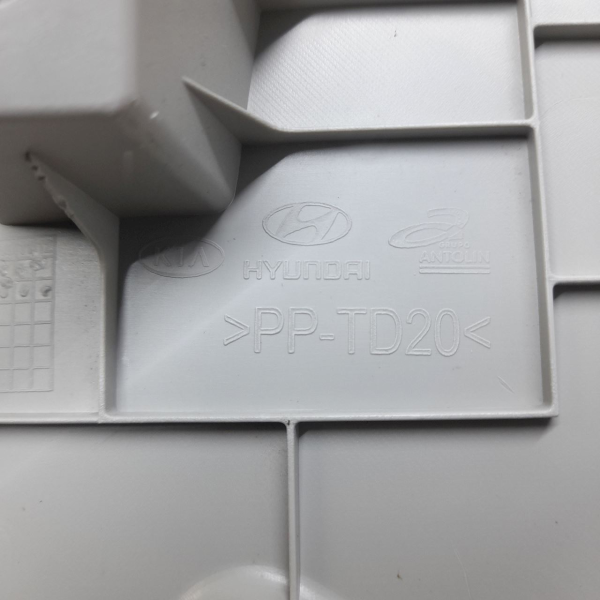 ACABAMENTO COLUNA TRASEIRA DIREITA  HYUNDAI HB20 1.0  2020 194794