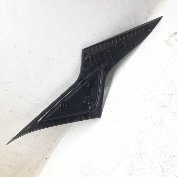 ACABAMENTO EXTERNO COLUNA TRASEIRA DIREITA  HYUNDAI HB20 1.0  2020 194648