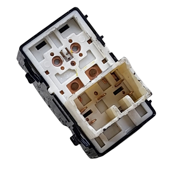 BOTÃO VIDRO ELÉTRICO PORTA DIANTEIRA DIREITA  HYUNDAI HB20 1.0  2020 194882