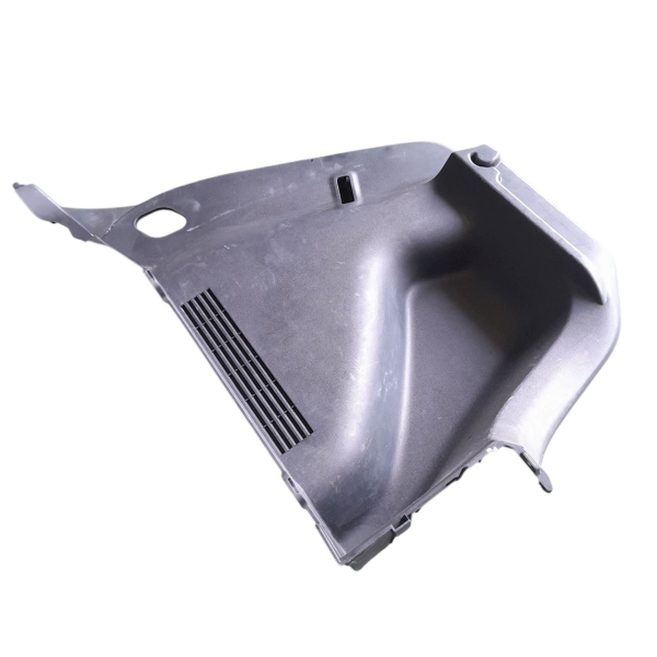 ACABAMENTO LATERAL DIREITO PORTA MALAS  HYUNDAI HB20 1.0  2020 194784