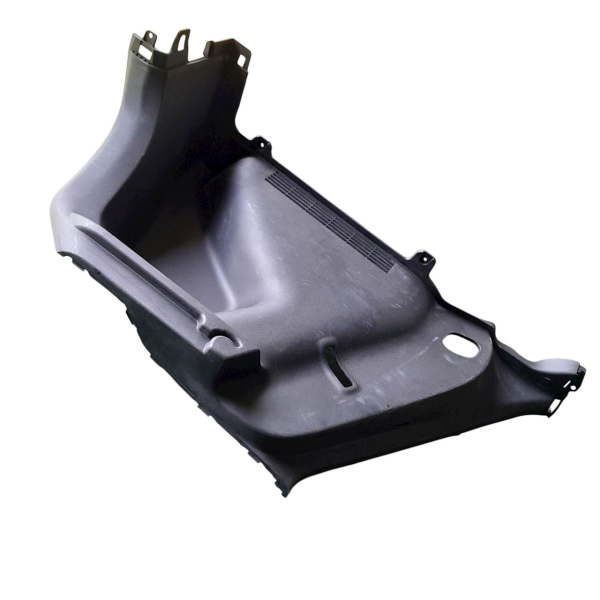 ACABAMENTO LATERAL DIREITO PORTA MALAS  HYUNDAI HB20 1.0  2020 194784