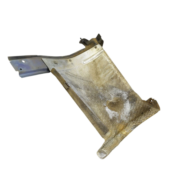 DEFLETOR TRASEIRO ESQUERDO CAIXA RODA ESTEPE  MERCEDES-BENZ C 200K 1.8 2009 195205