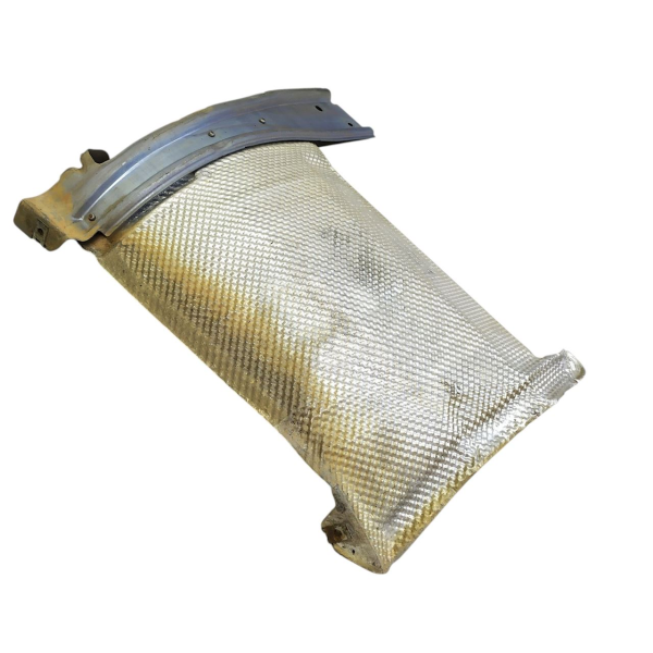 DEFLETOR TRASEIRO ESQUERDO CAIXA RODA ESTEPE  MERCEDES-BENZ C 200K 1.8 2009 195205