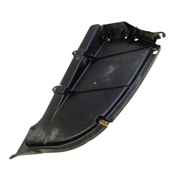 DEFLETOR TRASEIRO DIREITO CAIXA RODA ESTEPE  MERCEDES-BENZ C 200K 1.8 2009 195208