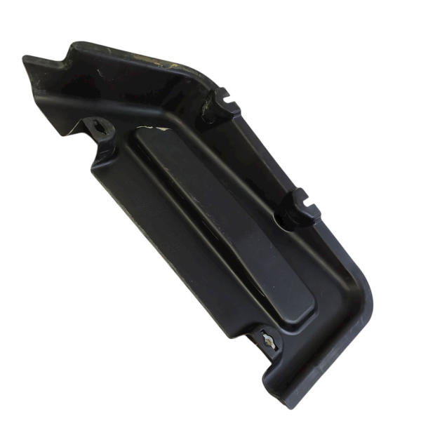 DEFLETOR TRASEIRO DIREITO CAIXA RODA ESTEPE  MERCEDES-BENZ C 200K 1.8 2009 195209