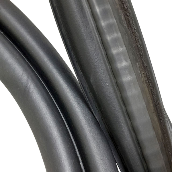 BORRACHA TAMPA TRASEIRA  MERCEDES-BENZ C 200K 1.8 2009 195303