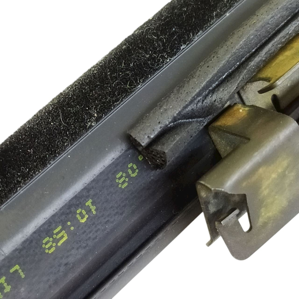 PESTANA VIDRO ÓCULOS PORTA TRASEIRA ESQUERDA  MERCEDES-BENZ C 200K 1.8 2009 195576