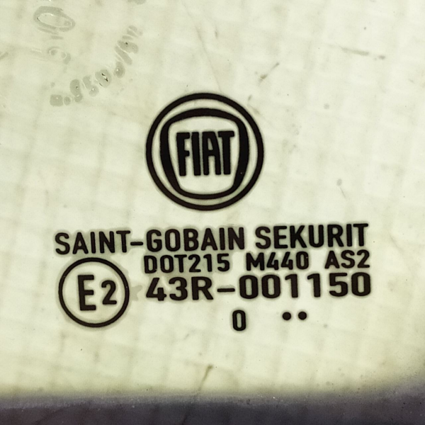 VIDRO PORTA DIANTEIRA ESQUERDA  FIAT LINEA DUAL 1.8 16V 2011 194049