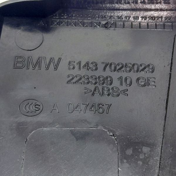 ACABAMENTO PÉ COLUNA ESQUERDA  BMW 550I 4.8  2009 196892