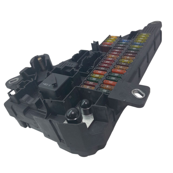 CAIXA FUSÍVEL PORTA MALAS BMW 550I 4.8  2009 196781