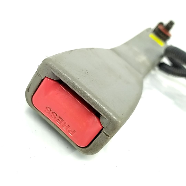 ESPOLETA ENGATE FÊMEA CINTO DIANTEIRO ESQUERDO HYUNDAI SANTA FE 2.7 2006 60185