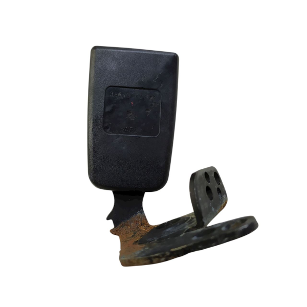 ENGATE FÊMEA DIREITO BANCO TRASEIRO  MERCEDES-BENZ C 200K 1.8 2009 195185