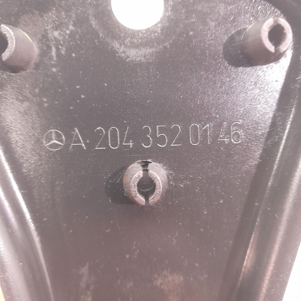 SUPORTE REFORÇO ESQUERDO QUADRO SUSPENSÃO TRASEIRA  MERCEDES-BENZ C 200K 1.8 2009 195234