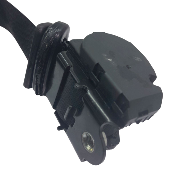 CINTO ESQUERDO BANCO TRASEIRO GM CORSA 2010    197352