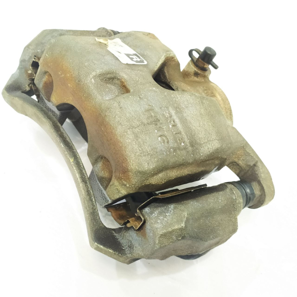PINÇA FREIO DIANTEIRA DIREITA  GM SONIC LT HB AT 2013 26011