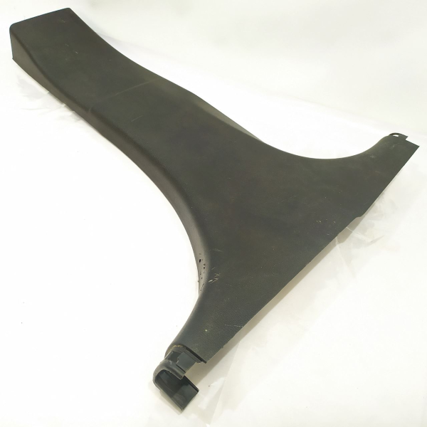 CAPA INFERIOR COLUNA CENTRAL DIREITA GM SONIC LT HB AT 2013 26266