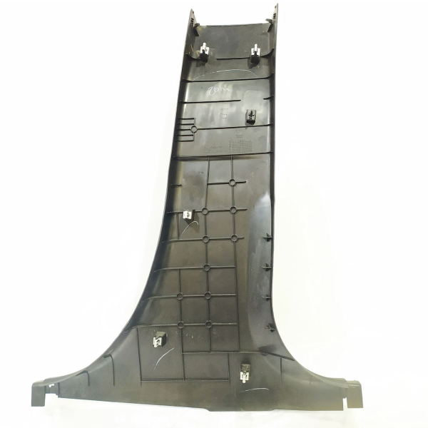 CAPA INFERIOR COLUNA CENTRAL ESQUERDA GM SONIC LT HB AT 2013 26265