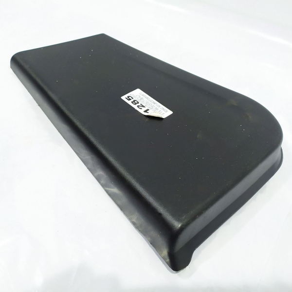 ACABAMENTO INTERNO PORTA TRASEIRA DIREITA GM SONIC LT HB AT 2013 26359