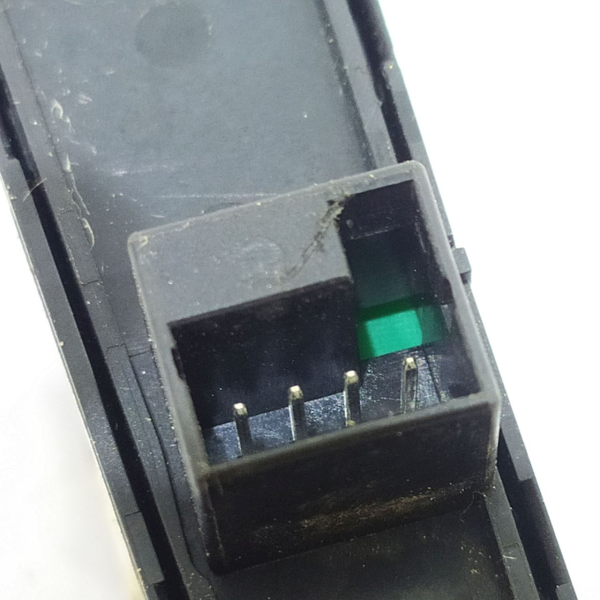 BOTÃO TRAVA PORTA  GM SONIC LT HB AT 2013 26458