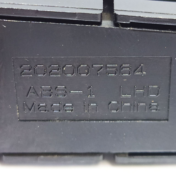 BOTÃO CEGO MOLDURA COMANDO AR GM SONIC LT HB AT 2013 26459