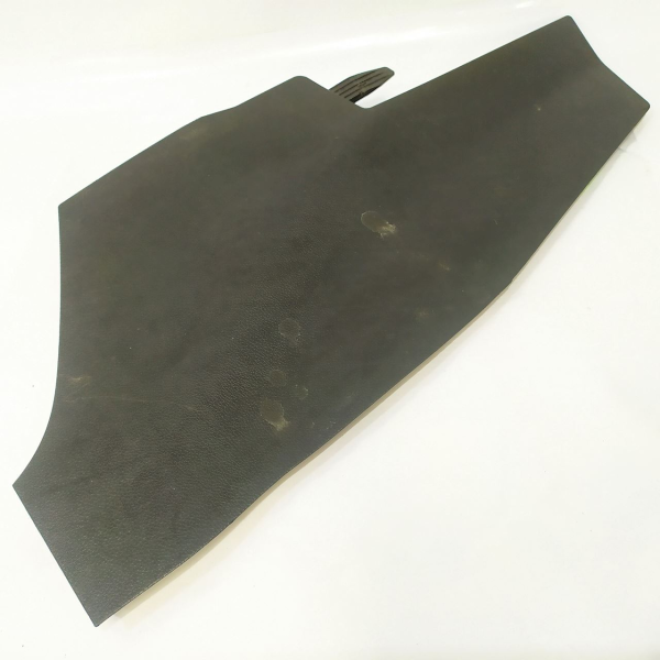 ACABAMENTO LATERAL DIREITA CONSOLE CENTRAL GM SONIC LT HB AT 2013 26028