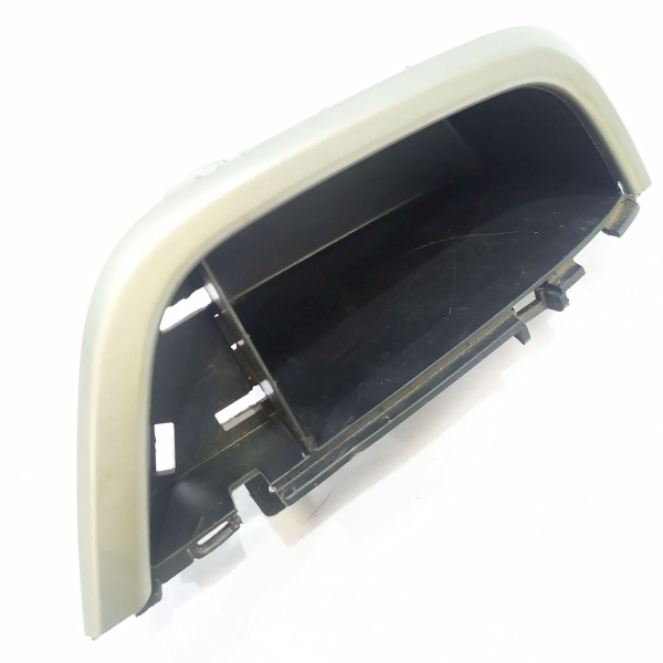 PORTA OBJETO ESQUERDO PAINEL  GM SONIC LT HB AT 2013 26020