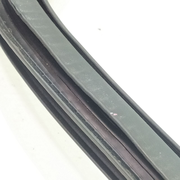 BORRACHA PORTA TRASEIRA ESQUERDA  GM SONIC LT HB AT 2013 26040