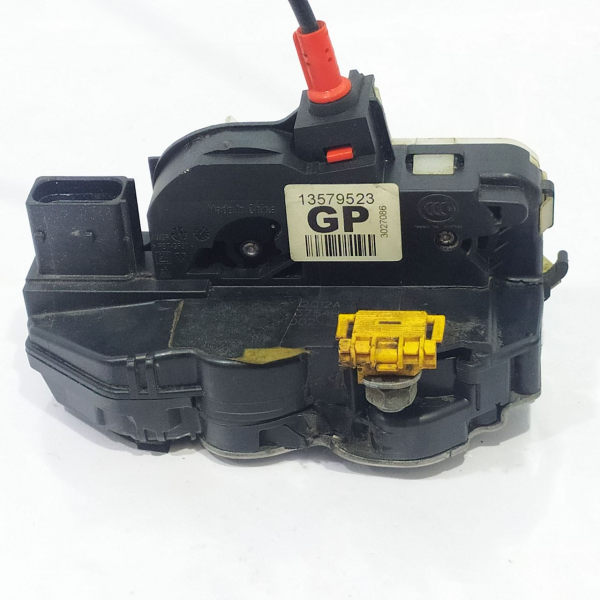 FECHADURA PORTA DIANTEIRA DIREITA GM SONIC LT HB AT 2013 26371