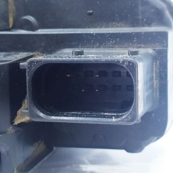 FECHADURA PORTA DIANTEIRA DIREITA GM SONIC LT HB AT 2013 26371