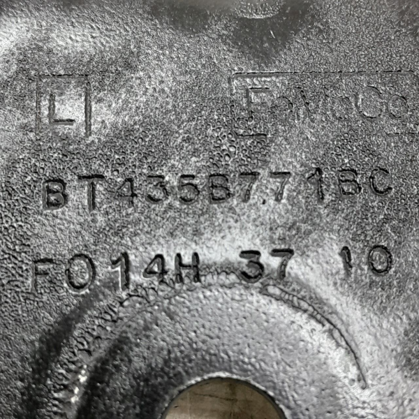 SUPORTE ESQUERDO QUADRO SUSPENSÃO TRASEIRO FORD EDGE 3.5 2011 197737