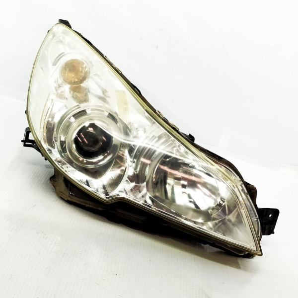 FAROL DIREITO I LEGACY 2.0  2011 V1451 - P15