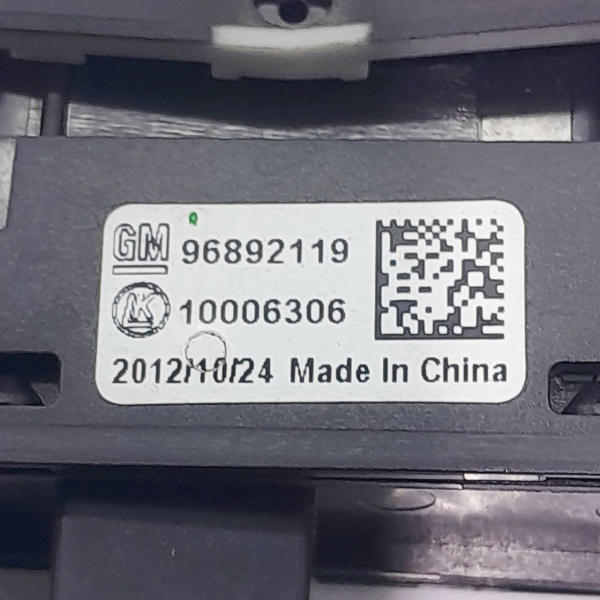 BOTÃO TRAVA PORTAS  GM SONIC HB 1.6 2013 200286