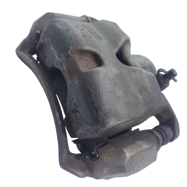 PINÇA ESQUERDA  GM SONIC HB 1.6 2013 200828