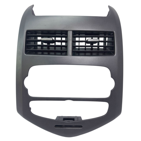 DIFUSOR AR MOLDURA CENTRAL PAINEL  GM SONIC HB 1.6 2013 200879
