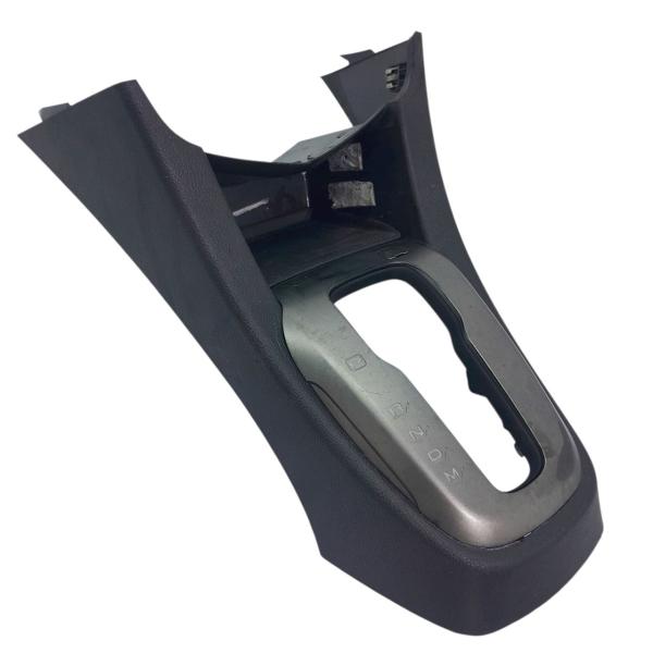 ACABAMENTO TRAMBULADOR CONSOLE CENTRAL  GM SONIC HB 1.6 2013 200921