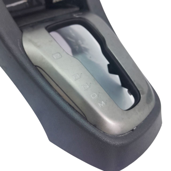 ACABAMENTO TRAMBULADOR CONSOLE CENTRAL  GM SONIC HB 1.6 2013 200921