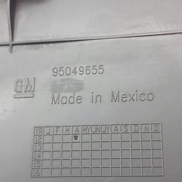 ACABAMENTO INTERNO PORTA TRASEIRA ESQUERDA  GM SONIC HB 1.6 2013 201076