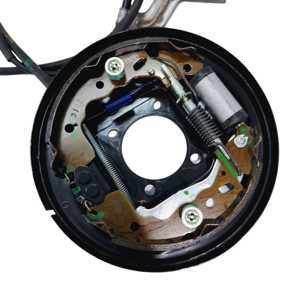 ESPELHO SAPATA FREIO TRASEIRO ESQUERDO NISSAN KICKS     201781