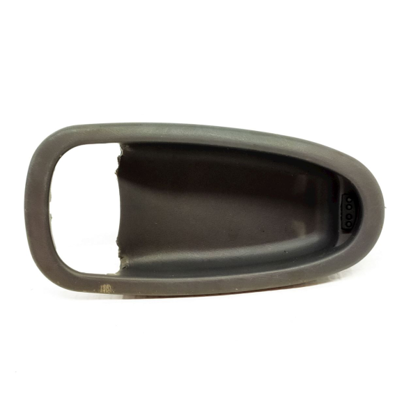 ACABAMENTO MAÇANETA INTERNA PORTA TRASEIRA DIREITA DAEWOO LEGANZA 1997    141893