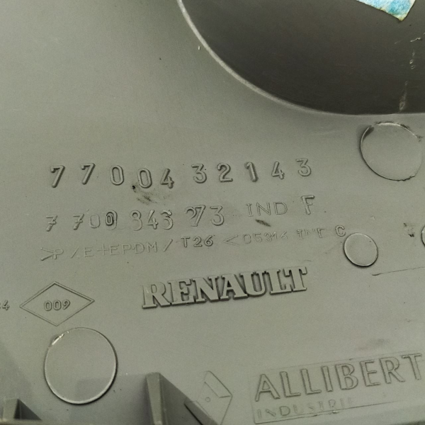 ACABAMENTO INFERIOR COLUNA DIREÇÃO RENAULT SCENIC 2001 ORIGINAL    101725