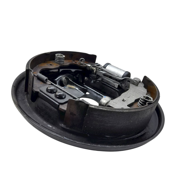 ESPELHO SAPATA FREIO TRASEIRO ESQUERDO  RENAULT DUSTER 1.6 16V 2013 204555